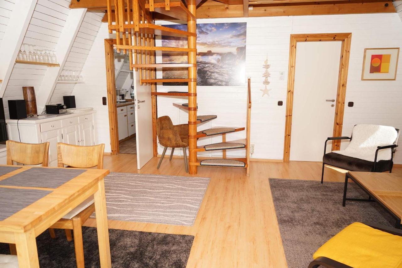 Zeltdachhaus für die ganze Familie Damp Exterior foto